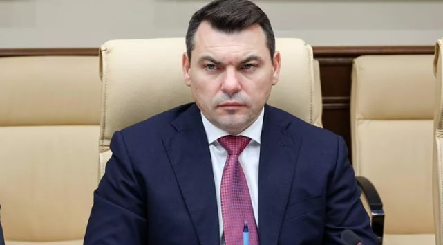 Задержан министр ГО и ЧС Краснодарского края Сергей Штриков Его подозревают в превышении должностных полномочий Отмечается что мероприятия связаны с госконтрактами Кубанская телега в MAХ