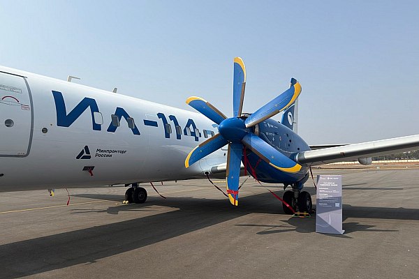 ОДК готова к серийному производству двигателей ТВ7 117СТ 01 для самолетов Ил 114 300 Объединенная двигателестроительная корпорация Госкорпорации Ростех готова к серийным поставкам двигателей ТВ7 117СТ 01 для регионального самолета Ил 114 300 который впервые демонстрируется на выставке Wings India 2026 Уже реализованы мероприятия по организации сервисного обслуживания двигателей в России Об этом сообщает AVIA RU Двигатель ТВ7 117СТ 01 создан на петербургском предприятии ОДК Климов и получил сертификат типа в 2022 году В результате плановых мероприятий получены Одобрения главного изменения к сертификату типа двигателя по расширению эксплуатационных характеристик также увеличен назначенный ресурс и ресурс основных деталей aviaru net n291931