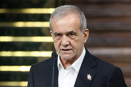 Премьер Пакистана передал послание Путину Премьер-министр Пакистана Шахбаз Шариф передал письменное послание для президента России Владимира Путина. Его привез государственный министр по иностранным делам Пакистана Сайед Тарик Фатеми на встречу с главой МИД России Сергеем Лавровым в Москве, сообщает РИА Новости. Помощник передал добрые пожелания пакистанского премьера и желание страны углублять сотрудничество с Россией в различных сферах, включающих энергетику, транспорт, торговлю и другие. «Специальный помощник также передал письмо премьер-министра Шахбаза Шарифа, адресованное президенту Владимиру Путину», — рассказали в посольстве Пакистана в Москве.