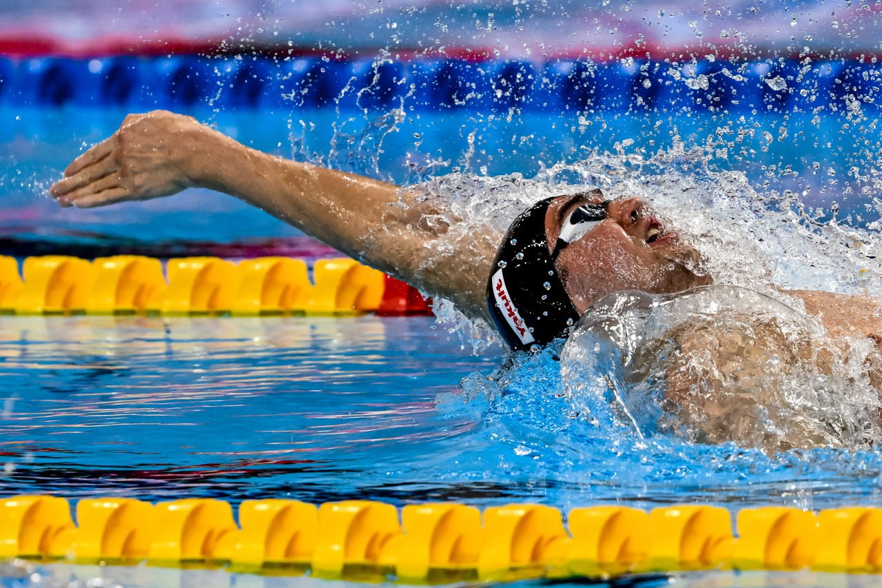 Российские пловцы готовятся к ЧЕ в Париже и к ЧМ в Китае в 2026 году Об этом рассказал спортивный директор по плаванию в ФВВСР Сергей Фесиков Мы планируем участвовать во всех соревнованиях под эгидой World Aquatics Все что касается европейской федерации давайте мы дождемся финального подтверждения и согласования тогда будем озвучивать конкретику Но мы готовимся ко всем основным стартам в 2026 году Это летний ЧЕ в Париже и декабрьский ЧМ в Китае Я уверен что на ЧМ мы точно будем в боевом составе И ЧР 2026 на короткой воде уже точно будет являться отборочным к ЧМ в Китае news matchtv Mondadori Portfolio Getty Images