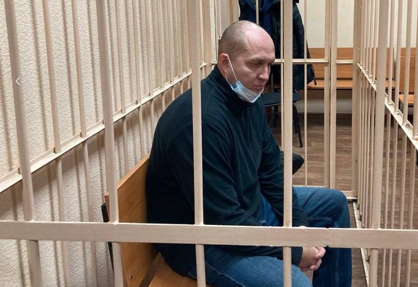 Экс офицеру МВД в Челябинской области избрали меру пресечения Бывшего замначальника оперативно разыскной части СБ ГУ МВД по региону Максима Блинникова отправили под арест Такое решение принял суд поддержав позицию следствия По данным источника в силовых структурах фигуранта заключили под стражу на два месяца В СИЗО он пробудет до 26 февраля Ранее Блинникова задержали сотрудники областного управления ФСБ его подозревают в получении взятки в особо крупном размере Подписаться Прислать новость novosti chelyab bot