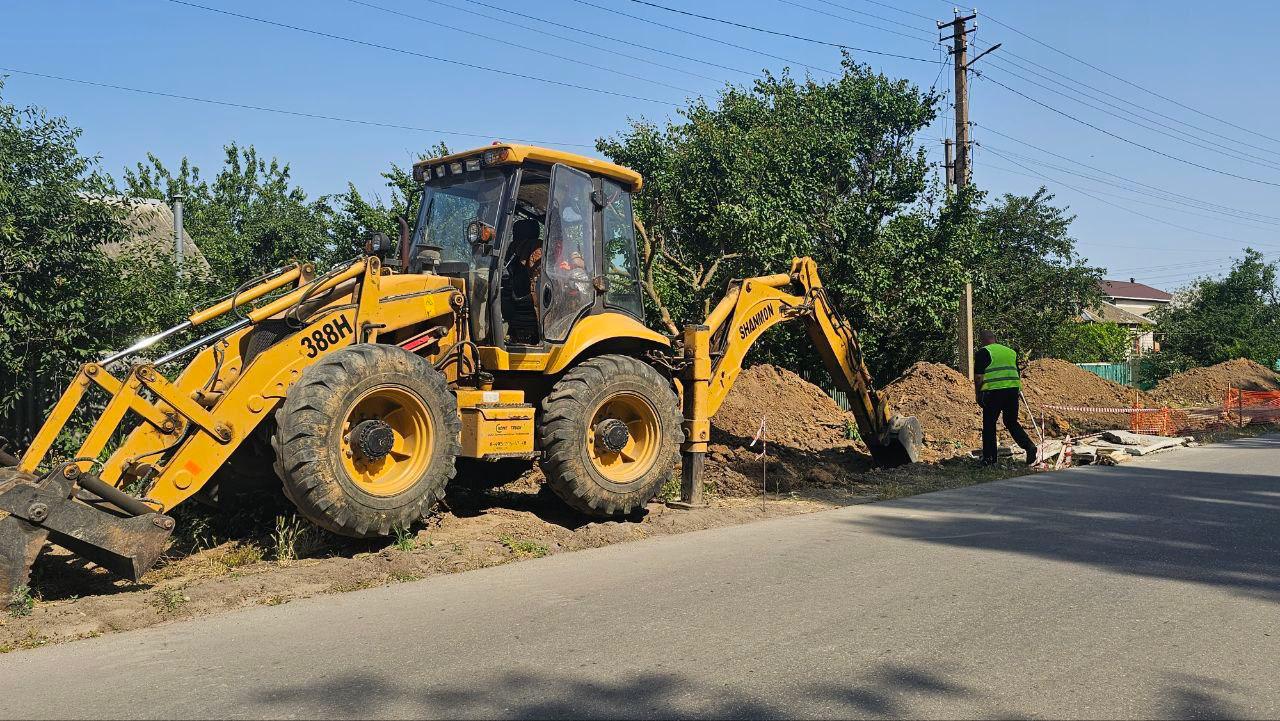 В Скадовске построят 22 км нового водопровода в рамках федерального проекта "Модернизация коммунальной инфраструктуры" "Для повышения качества коммунальных услуг в Скадовске начнется строительство водопровода диаметром от 200 мм до 300 мм", — сообщила руководитель Проектной дирекции Минстроя России Дина Сафиуллина. К 2029 году доступ к качественной воде получат 12 тыс жителей города. ПОДПИСАТЬСЯ НА ТАВРИЮ