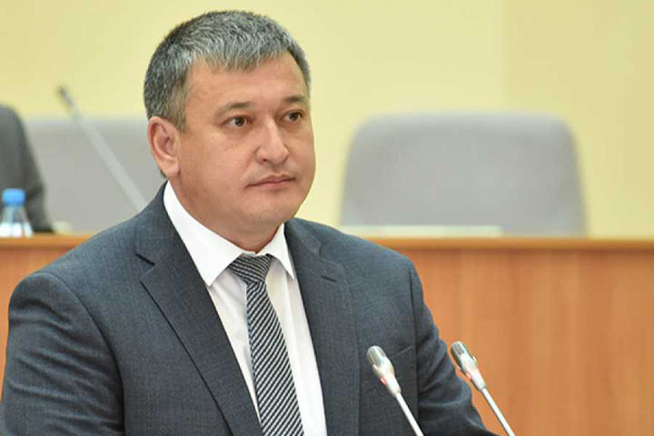 КАДРОВОЕ РЕШЕНИЕ В МИНФИНЕ ХАКАСИИ 12 января 2026 го отправлен в отставку министр финансов РХ Тугужеков Игорь Афанасьевич Решение принято по инициативе Главы Республики Хакасия на основании п 4 ч 1 ст 77 Трудового кодекса Российской Федерации исходя из текущих задач Исполнение обязанностей министра возложено на заместителя министра Гардер Марину Александровну сообщила пресс служба главы