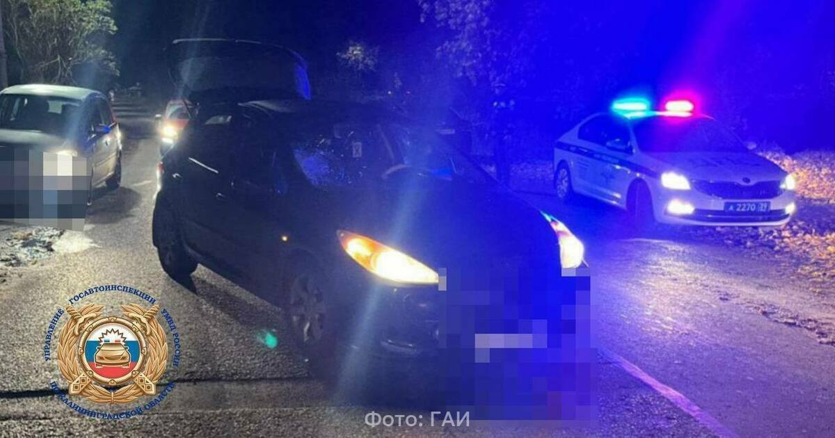 В Черняховске водитель сбил пешехода фото Инцидент произошёл в субботу 1 ноября в районе 19 00 В результате ДТП пешеход получил травмы Его увезли в больницу На месте работают сотрудники Госавтоинспекции устанавливаются все обстоятельства произошедшего