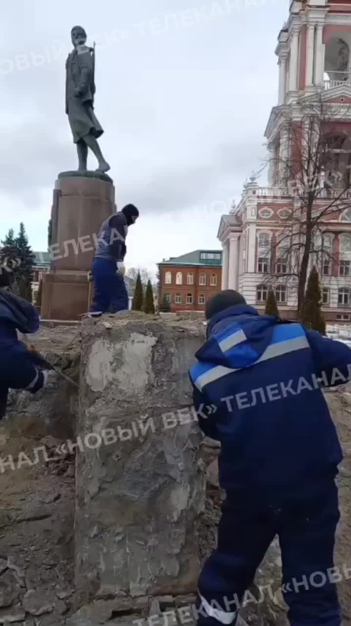 В Тамбове началась реставрация памятника Зое Космодемьянской к 80-летию Победы