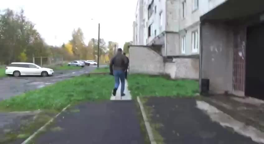 В Ленобласти задержан житель, оборудовавший узел связи для мошенников