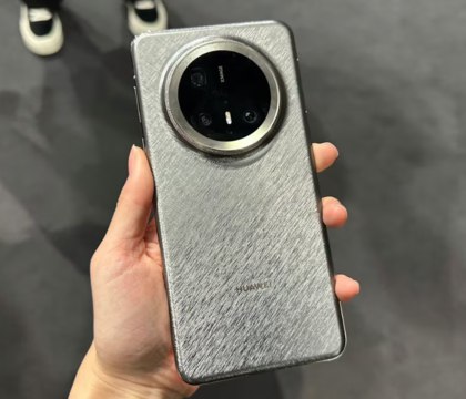 В сети показали дизайн тонкого смартфона HUAWEI Mate 70 Air После выхода iPhone Air каждый крупный бренд стремится выпустить свой Air смартфон HUAWEI не является исключением компания планирует в обозримом будущем представить Mate 70 Air Его дизайн можно оценить уже сейчас