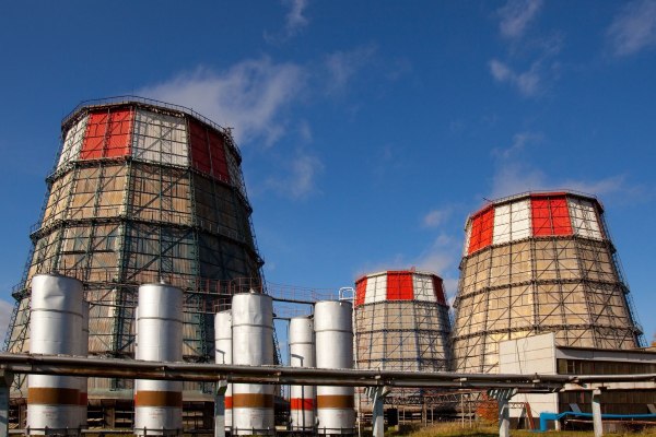 Т Плюс проведёт диагностику теплосетей Ижевска с помощью специального красителя   www eprussia ru news base 2025 1552615 htm Удмуртский филиал компании Т Плюс приступил к плановой проверке теплосетей столицы Удмуртии С 27 октября в систему теплоснабжения будет добавлен сертифицированный органический краситель Уранин А который поможет выявить возможные неполадки в сетях сообщила пресс служба организации новости энергетики теплоснабжение диагностика сетей Т Плюс Ижевск тепловая инфраструктура