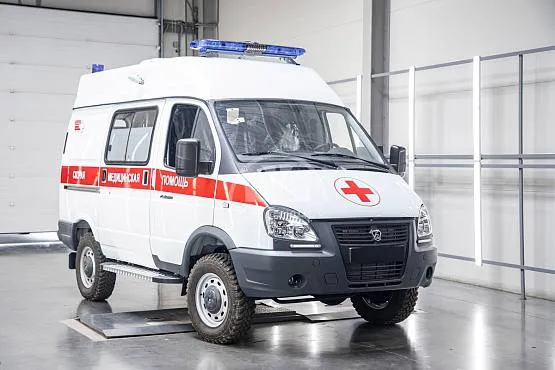 Девятиклассник пронес пневматическое оружие в здание школы и устроил стрельбу в Гулькевичи Он травмировал двоих учеников Детям оперативно оказывают всю необходимую медицинскую помощь в больнице на данный момент медики оценивают состояние пострадавших как удовлетворительное Кроме того краевой минздрав направил психологов для оказания соответствующей помощи учащимся школы и родителям Сейчас предстоит разобраться как старшеклассник смог пронести с собой оружие В отношении руководства школы и охранной организации проведем проверку в муниципалитет уже направлена комиссия министерства образования региона прокомментировал ситуацию губернатор Кубани Вениамин Кондратьев Плохо грузит Telegram Читай и смотри в MAX