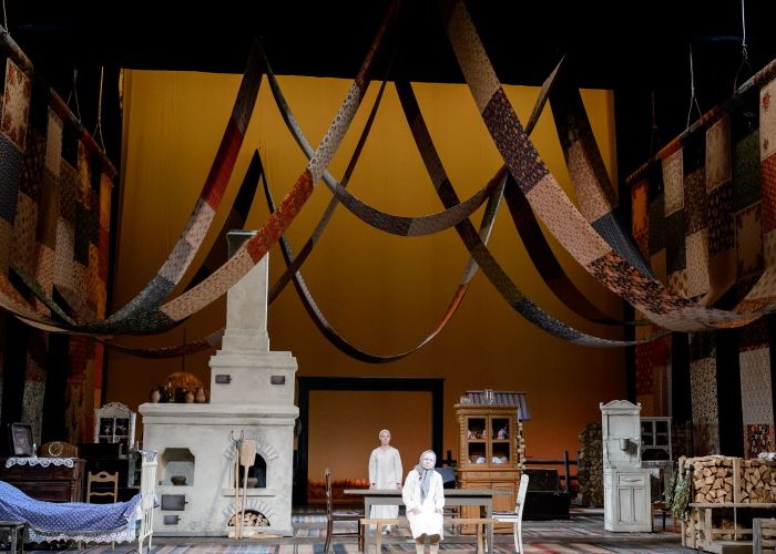 Объявлена программа Всероссийского театрального фестиваля имени Валентина Распутина который пройдёт в Иркутске в марте Серию показов откроет МХАТ имени Горького со спектаклем Последний срок