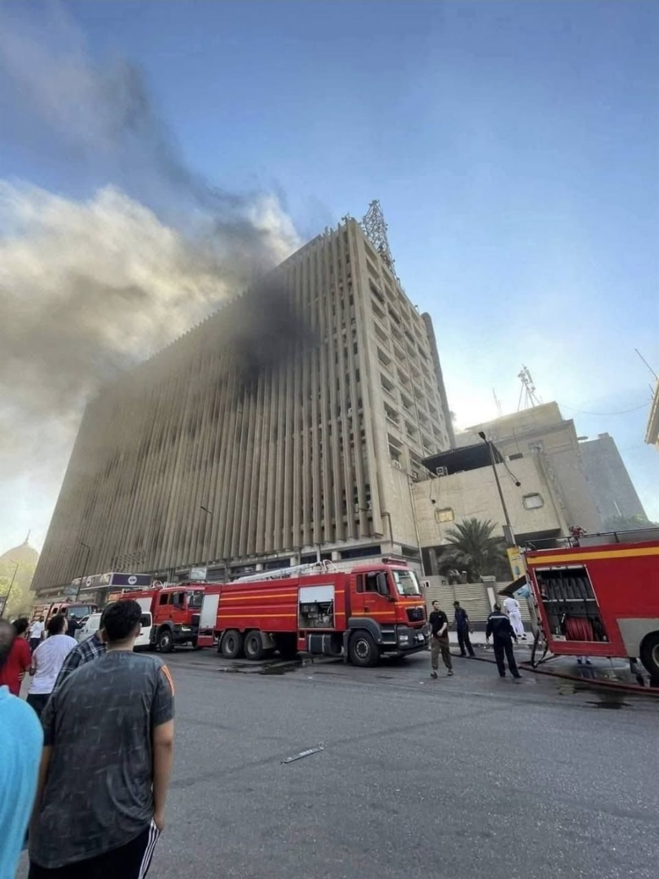 Число пострадавших при пожаре в Central Ramsis в Каире увеличилось до 39. Об этом сообщает газета Dostor. Буст Отправить новость