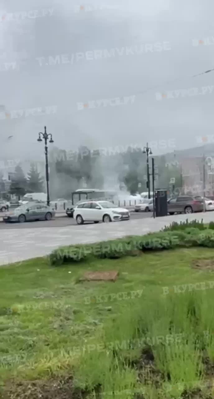 Задымление автобусов в Перми у проходной «Химпрома»
