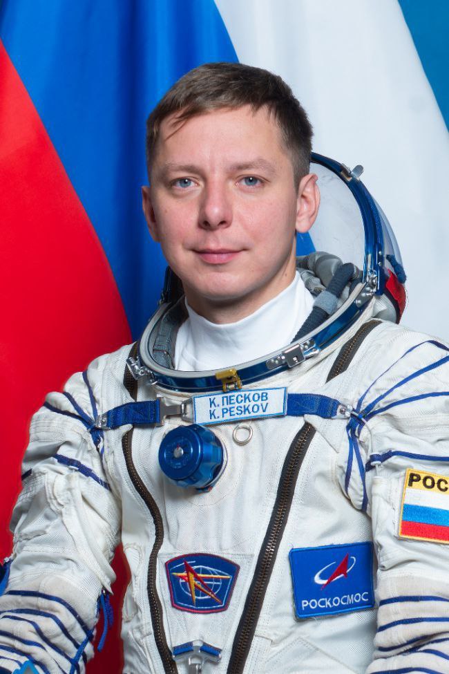  Выпускник УИ ГА Кирилл Песков возвращается домой. В марте он в составе экипажа миссии Crew-10 отправился на МКС — там космонавт пробыл почти полгода. За время экспедиции Кирилл выполнил десятки научных экспериментов, делился необыкновенными фотографиями с борта МКС и рассказывал о космических явлениях. Отстыковка от МКС запланирована на 9 августа в 2:05 по нашему времени. Точная дата и время будут зависеть от погодных условий на планете. : Центр подготовки космонавтов имени Ю.А. Гагарина Репортёр 73 Поддержать бустом