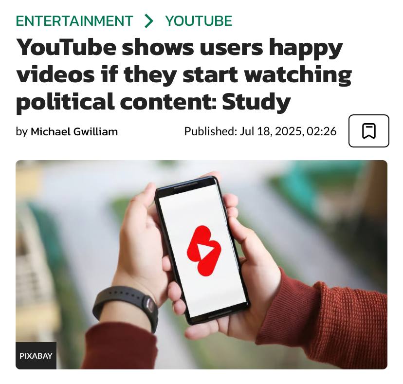 YouTube уводит пользователей от политики.    Алгоритмы YouTube специально подсовывают радостные и нейтральные видео тем, кто начинает смотреть политический контент. Особенно это заметно в разделе Shorts, где после роликов о спорных темах пользователям чаще предлагают развлекательный контент.  К такому выводу пришли исследователи из Университета Арканзаса и Центра инноваций в сфере ИТ. Они проанализировали более 685 тысяч видеороликов и заметили устойчивую закономерность: как только пользователь уходит в сторону политики, алгоритмы мягко «переключают» его внимание на более лёгкие и позитивные темы.    Считается, что так платформа снижает риски радикализации и агрессии, но фактически это означает — YouTube сам решает, что тебе стоит смотреть.