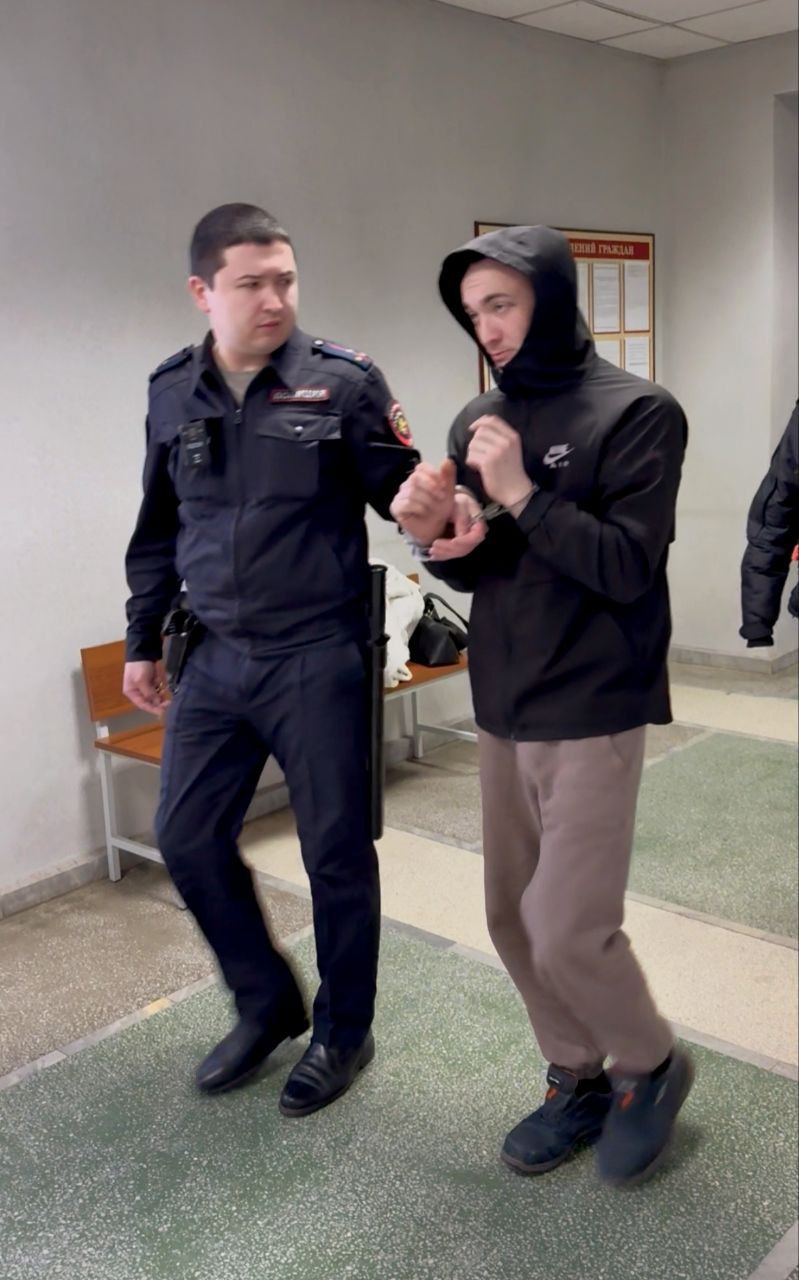 Третий обвиняемый в групповом изнасиловании школьницы в Екатеринбурге Николай Силов также отправился в СИЗО до 11 марта Ленинский районный суд justmediaru