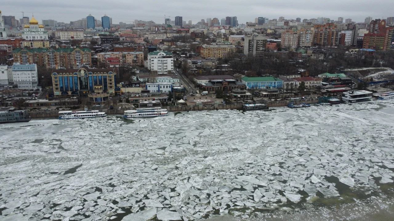 Реку Дон внесли в список самых грязных рек России в 2024 году  Река Дон попала в список самых загрязнённых водоемов России по итогам 2024 года. Рейтинг рек обнародован на портале «Гриниум». За прошлый год, по подсчетам экспертов, число случаев загрязнения водоемов в России выросло на 12%.  По данным экспертов, число случаев загрязнения водных объектов по всей России выросло на 12%. Непосредственно в Ростовской области было выявлено 12 случаев загрязнения реки Дон.  В топ-5 самых грязных рек страны попали Дон, Тобол и Ока. Чаще всего в водоемы попадают ионы марганца и легкоокисляемые органические вещества.   -Rostov.ru