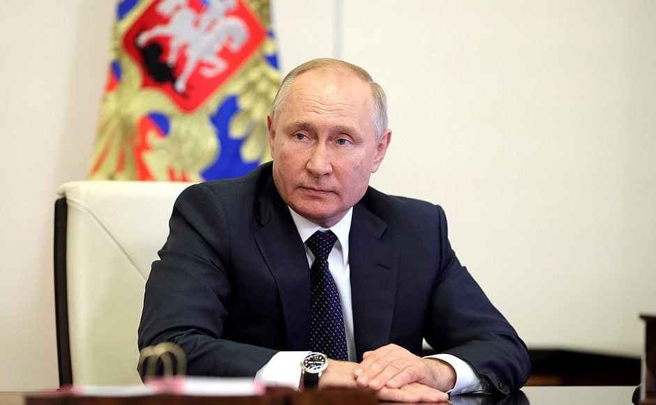 ‼ Путин проведет встречу с врио губернатора Тамбовской области  Владимир Путин во вторник проведет встречу с врио губернатора Тамбовской области Евгением Первышовым. Об этом на брифинге сообщил пресс-секретарь главы государства Дмитрий Песков.  "Сегодня с докладом будет врио губернатора Тамбовской области Первышов", - сказал он. Встреча пройдет в Кремле.   Это будет первая встреча с главой государства, на которой Первышов доложит о ходе своей работы в регионе. Источник: ТАСС    Мой Тамбов