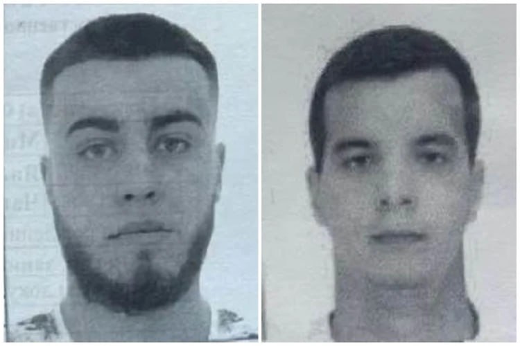 Палил из огнестрельного: самарские следователи установили личность мужчины, который расстрелял людей в баре ЧП произошло в ночь на воскресенье 6 апреля в баре в Ленинском районе Самары. Компания молодых людей завязала драку с соседним столиком. Доподлинно неизвестно, почему начался конфликт, но разборки продолжились на улице. Один из участников драки произвел несколько выстрелов в своих оппонентов, в результате чего трем потерпевшим понадобилась медицинская помощь. На данный момент установлены все участники драки, — сообщили в СУ СКР по Самарской области. По данным следствия, к совершению преступления причастны местные жители: Гунбин Ян Сергеевич и Пильщиков Егор Евгеньевич. По месту жительства мужчин найти не удалось, а их телефона недоступны. Следователи объявили дебоширов в розыск и завели уголовное дело по статье о хулиганстве.