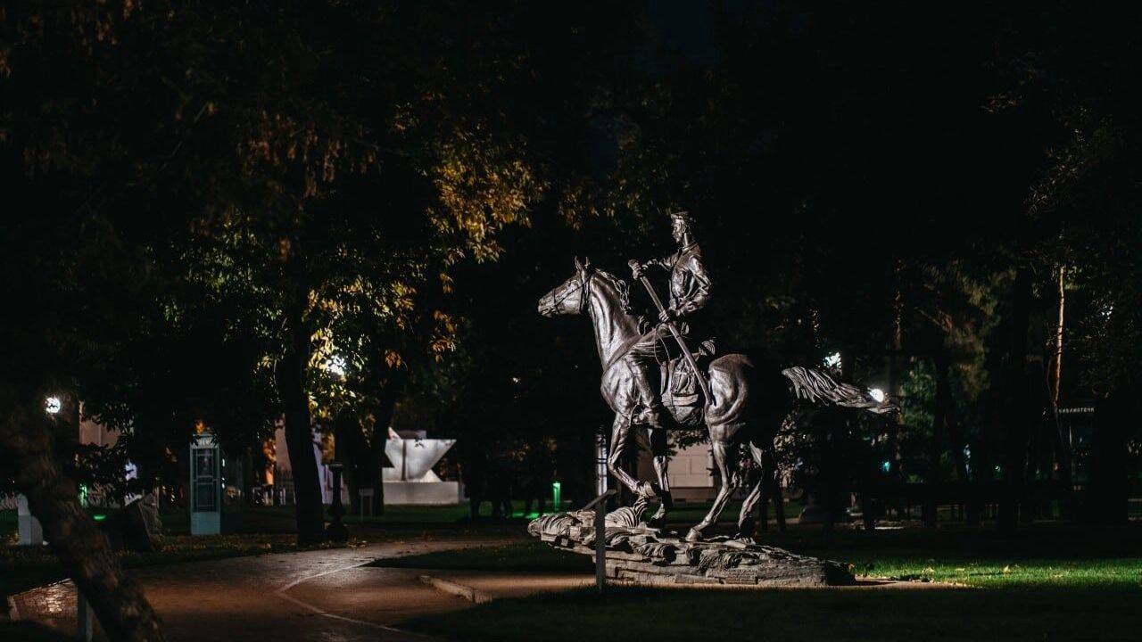 В Оренбурге выставка Салют Победа с 1 ноября будет работать по новому графику Теперь по понедельникам и вторникам комплекс будет закрыт Со среды по воскресенье он будет открыт для посетителей с 10 00 до 21 00 Экскурсии будут проводиться по предварительным заявкам с 10 00 до 18 00 orengorodovoy Фото Telegram канал Культура Оренбуржья