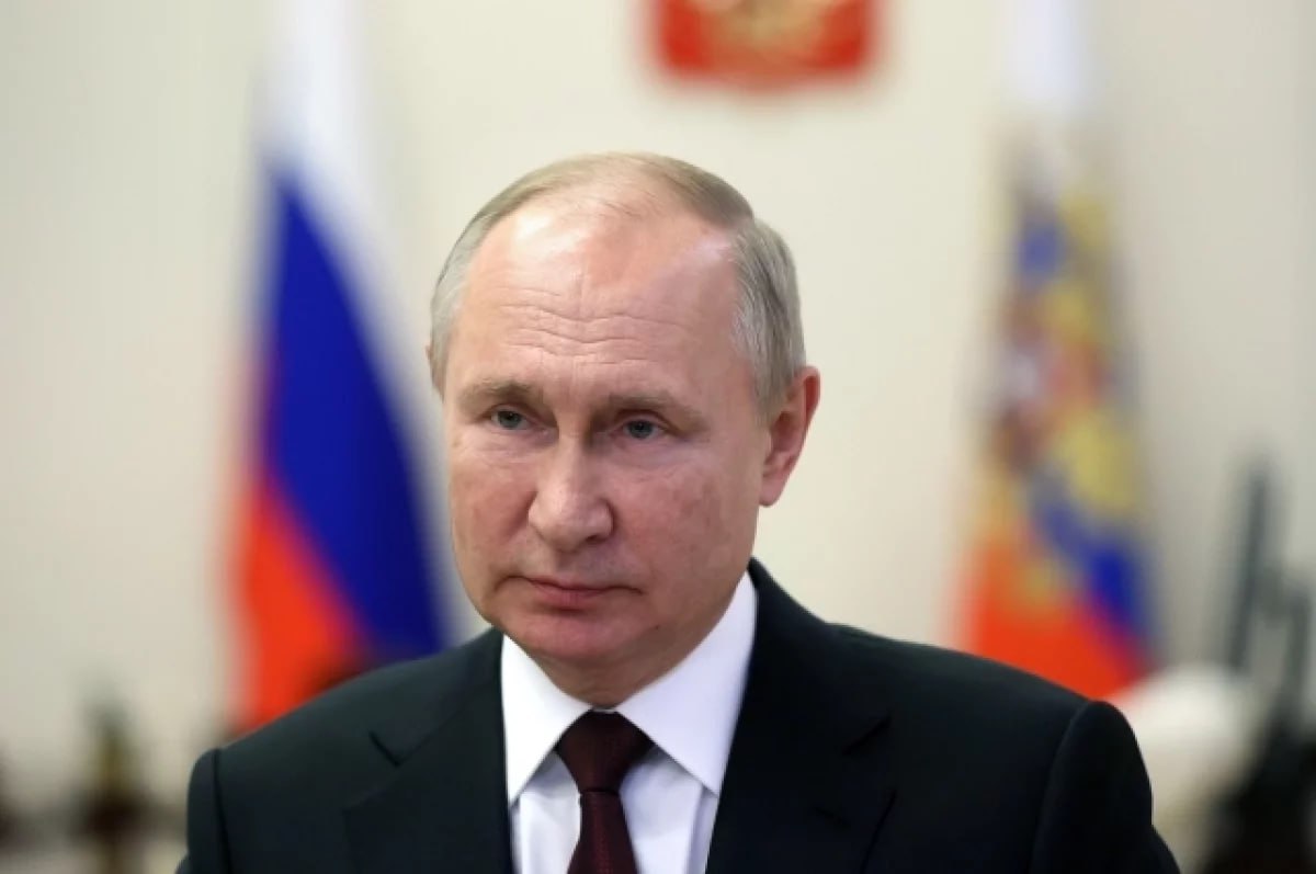 Россия уважает интересы США и рассчитывает на взаимность — Владимир Путин Президент России Владимир Путин в разговоре с журналистом Павлом Зарубиным подчеркнул, что Российская Федерация с почтением относится к национальным интересам Соединённых Штатов Америки и надеется на аналогичное отношение к своим интересам. «У американцев, у американского народа и у руководства страны, включая президента, есть свои национальные интересы, и мы с уважением относимся к ним. Мы исходим из того, что и к нам будут относиться так же», — сказал глава государства. Фото: РИА Новости