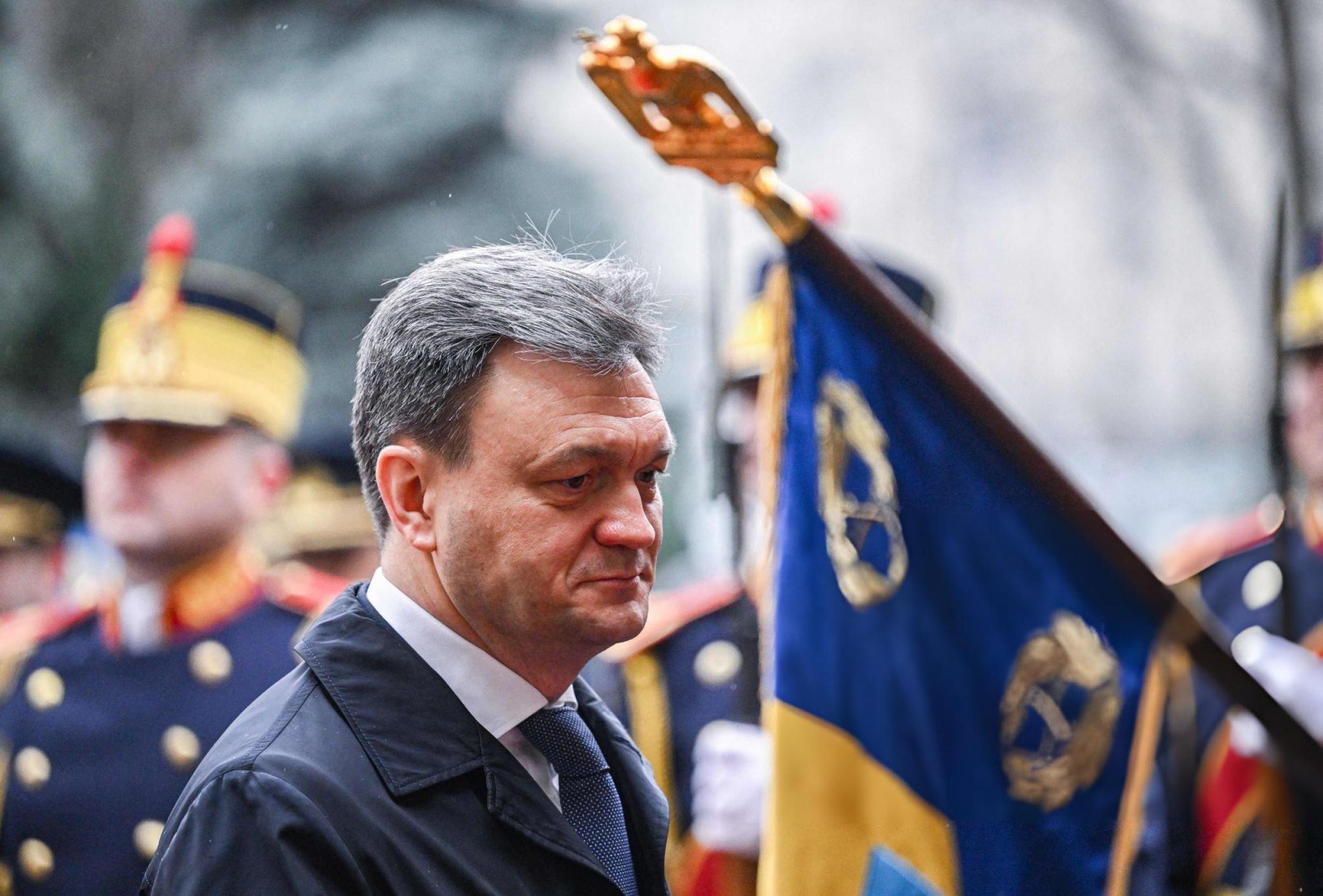 Дорин Речан завершает свою работу в должности премьер министра Благодарю PAS за доверие и за мандат руководить правительством Молдовы в этот сложный период Я работал с профессиональными достойными и смелыми людьми в PAS людьми которые еще 10 лет назад начали борьбу за демократию и настоящую независимость борьбу без которой сегодня мы не были бы здесь сказал он