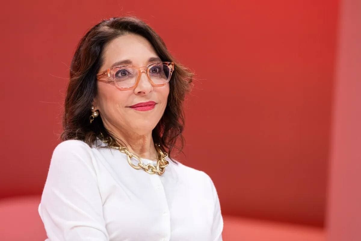 Линда Яккарино покинула пост гендиректора X после двух лет работы.  Её задачей было возвращение на платформу рекламодателей, которые «массово» ушли из-за «непредсказуемых решений и публикаций» владельца X Илона Маска, отмечает Bloomberg  vc.ru/social/2089676