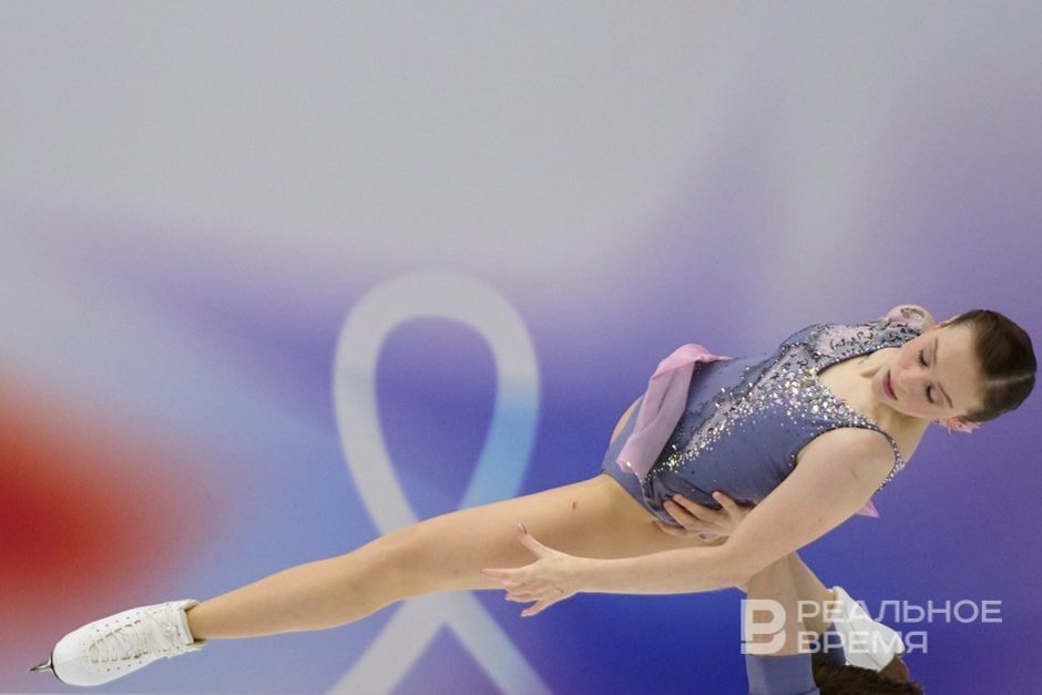 Самой именитой экс россиянкой на чемпионате Европы по фигурному катанию станет Анастасия Губанова Сегодня 14 января в английском городе Шеффилде стартует чемпионат Европы по фигурному катанию Его участники разыграют медали в четырех видах женском и мужском одиночном катании парном катании и танцах на льду Состязания на стадионе Утилита арена станут одним из первых стартов предшествующих зимней Олимпиаде в Италии И хотя официально наших спортсменов на ЧЕ не допустили здесь будет много фигуристов российского происхождения Подробности в материале Реального времени Подпишитесь на Реальное время в МАХ Telegram Дзен