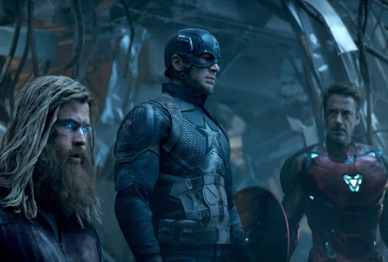 «Мстители: Финал» стали лучшим фильмом Marvel по версии Variety.  Журналисты составили рейтинг картин и сериалов студии: от лучших к худшим. Оригинальные «Мстители» оказались лишь на 15 месте, а новая «Фантастическая четверка» заняла 37 строчку.  Первые десять позиций в рейтинге:  1. «Мстители: Финал», 2019 2. «Черная пантера», 2018 3. «Стражи Галактики», 2014 4. «Ванда/Вижн», 2021 5. «Первый мститель: Другая война», 2014 6. «Люди Икс ’97», 2024 7. «Человек-паук: Нет пути домой», 2021 8. «Железный человек», 2008 9. «Тор: Рагнарек», 2018 10. «Локи», 2021-2023  Как вам топ Variety? Согласны с ним?    «Кинопоиск   Новости»