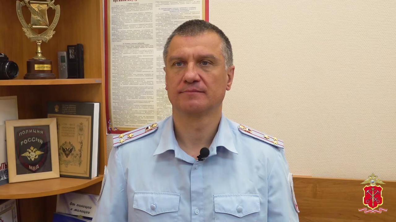 В Петербурге по подозрению в получении взятки задержали главу пресс службы местной полиции Главу пресс службы главка МВД по Санкт Петербургу и Ленинградской области Вячеслава Степченко задержали по подозрению в получении взятки в 660 тысяч рублей передал канал 78 ru По данным издания администратор ресурса Конкретно ру с 2022 года регулярно платил Степченко за передачу сводок происшествий и записей камер видеонаблюдения Он также задержан