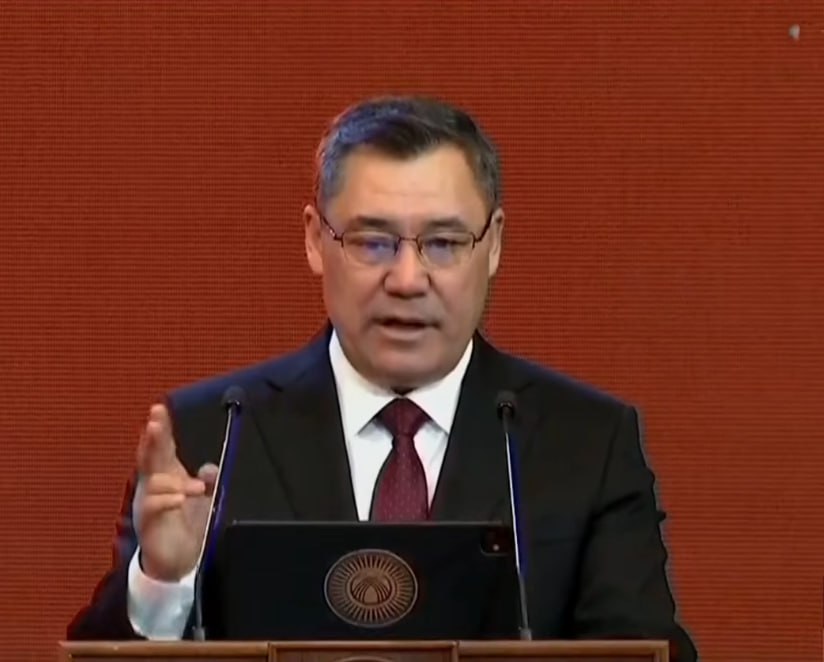 Президент Те кто крадет у государства или дает взятку сядут в тюрьму В Бишкеке в Кыргызской национальной филармонии сегодня начал работу очередной курултай с участием 700 делегатов На нем выступает президент Садыр Жапаров Он отметил что государство ведет бескомпромиссную борьбу с коррупцией Кыргызстан становится сильным государством которое активно ведет борьбу с коррупцией и ОПГ Украл сядешь в тюрьму дал взятку или взял ее сядешь в тюрьму Коррупция это паразит который тянет вниз государство сказал Садыр Жапаров Подписаться на news24kg Связаться с админом news24kg admin