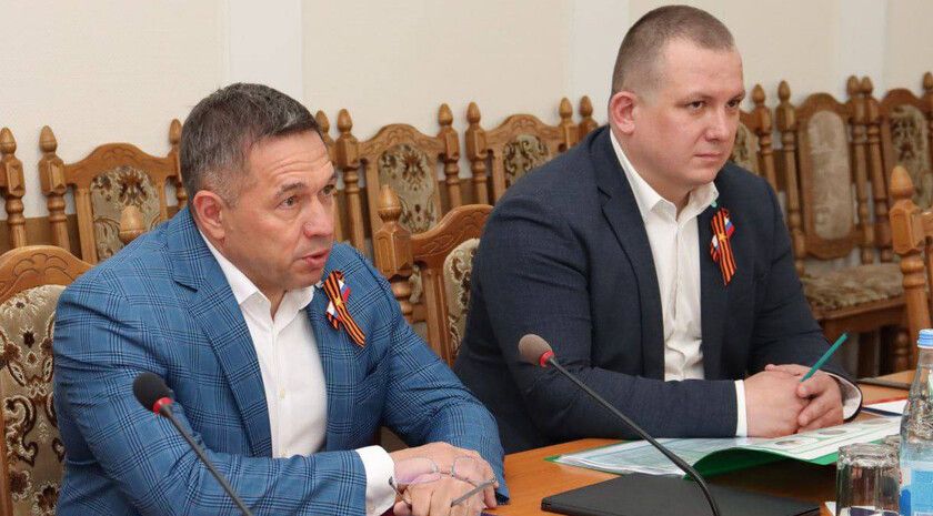 Глава ЛНР и руководство Сбера обсудили поддержку ипотечного строительства Глава ЛНР Леонид Пасечник и председатель Центрально-Черноземного банка Сбербанка Александр Абрамкин на встрече в Луганске обсудили поддержку ипотечного строительства и ряд других вопросов, связанных с улучшением качества жизни в регионе. «Провел встречу с председателем Центрально-Черноземного банка Сбербанка Александром Абрамкиным. Обсудили совместные инициативы, направленные на улучшение качества жизни граждан», — написал руководитель ЛНР в своем Telegram-канале. Он добавил, что на предыдущих встречах обсуждались вопросы адаптации цифровых продуктов под реалии Республики. Тогда Глава ЛНР попросил команду Сбера проработать доступность услуг для жителей региона. «Мои просьбы не только учтены, но и уже нашли свою реали... Подробнее>>>