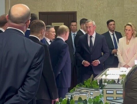 Путин высоко оценил проект Обнинск Теха Владимир Путин высоко оценил проект Международного научно образовательного центра ядерных и смежных технологий Обнинск Тех Презентацию Президенту страны провёл губернатор Калужской области Она состоялась в рамках выставки Научно образовательная инфраструктура в городах особого значения в Сарове http gtrk kaluga ru news obschestvo news 56635