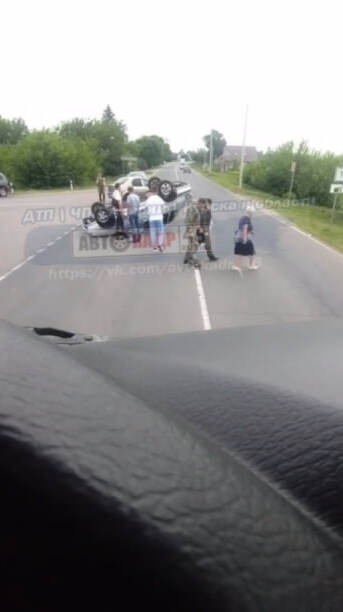 В Курске произошла авария с одним пострадавшим На дороге «Курск-Поныри» Золотухинского района столкнулись два автомобиля: «ВАЗ 2115» и «Рено Логан». Водитель автомобиля «ВАЗ» получил травмы. — Полиция выясняет обстоятельства, действиям участников будет дана правовая оценка, — сообщили в УМВД России по Курской области. Фото: Автокадр_46 «Вести.Курск». Только проверенная информация.