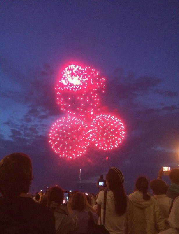 Департамент культуры Екатеринбурга предложил горожанам самостоятельно развлекать себя фейерверками на Новый год объясняя отсутствие салюта за бюджетный счет