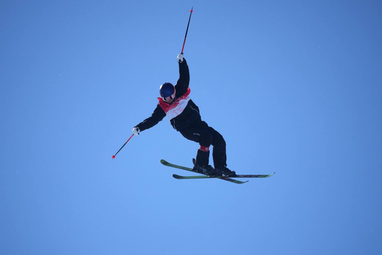 Россиянки Анастасия Таталина и Лана Прусакова не прошли квалификацию на этапе Кубка мира по фристайлу В лучшей из трех попыток Таталина показала результат 61 08 балла и заняла 13 е место Прусакова 49 40 стала 21 й Финалистками стали десять лучших спортсменок по итогам квалификации Подписывайтесь на РИА Новости Спорт в MAX