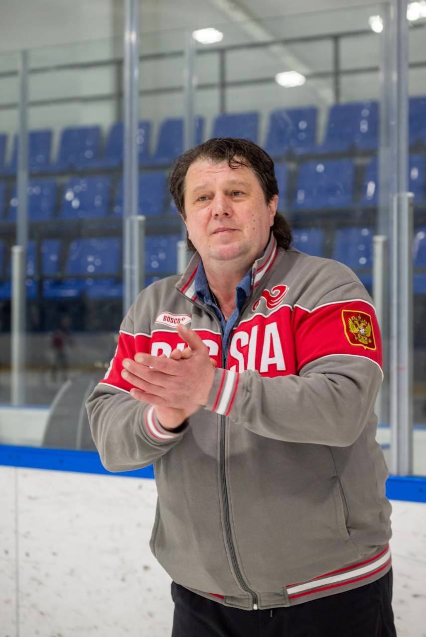 Легенда фигурного катания прилетел в Улан Удэ Двукратный олимпийский чемпион Артур Дмитриев встретится с жителями на ледовой арене Ice Metr На встрече можно будет получить автограф и пообщаться вживую с великим спортсменом С 18 50 до 19 50 запланирован мастер класс на льду Адрес ТЦ Глобус проспект Автомобилистов 21е Канал Ариг Ус в MAX