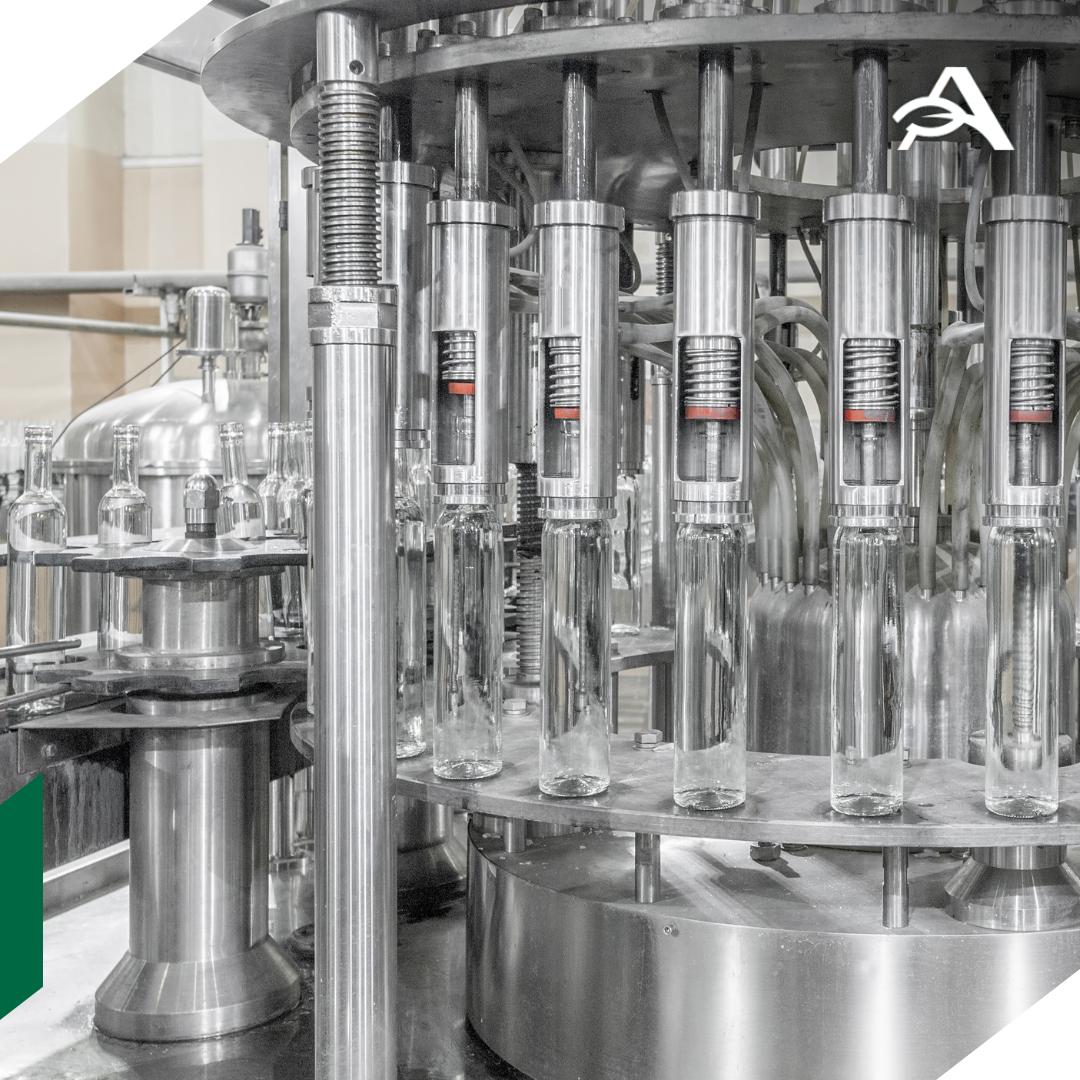 КЛВЗ Кристалл исследует рынок Индии на предмет экспорта Калужский ликеро водочный завод Кристалл КЛВЗ Кристалл в составе ПАО Алкогольная группа Кристалл и индийская компания M S Blue Billion Group в рамках Международного муниципального форума БРИКС 2025 подписали соглашение об исследовании экспортного потенциала рынка Индии для калужской продукции сообщается в пресс релизе российской компании Стороны согласовали два направления которые требуют приоритетного изучения ликеры и джины для сегмента HoReCa а также молодежные коктейли формата Ready to Drink для розничной торговли Результаты исследования станут основой для разработки экспортной стратегии калужской компании и определения формата дальнейшего сотрудничества сторон на индийском рынке agroexpert Наши каналы