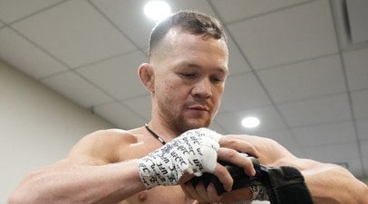 Ян проведёт бой с бывшим чемпионом UFC Фигередо в ноябре   Российский боец смешанных единоборств Пётр Ян проведёт свой следующий бой с бразильцем Дейвесоном Фигередо на турнире UFC Fight Night.  Читать далее