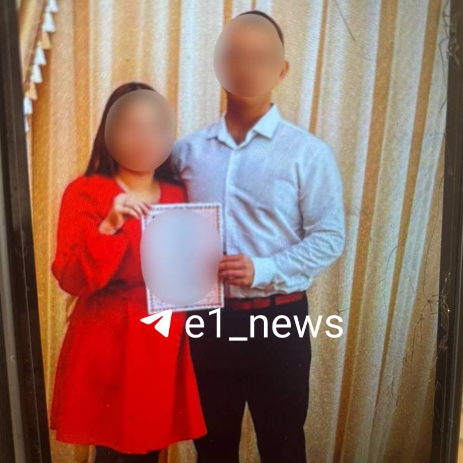 В Камышловском районе мать подозревают в убийстве новорожденной дочки Сегодня в посёлке Еланский в одной из квартир было обнаружено тело новорожденной девочки с признаками насильственной смерти. По версии следствия, 20-летняя мать ребёнка, устав от плача малышки, с силой бросила её на диван — удар привёл к черепно-мозговой травме, несовместимой с жизнью. Об этом сообщает Е1.RU. Силовики задержали подозреваемую на автовокзале в Пышминском районе. СК возбудил уголовное дело по статье «Убийство малолетнего». Фото: E1.RU Новости Екб тут