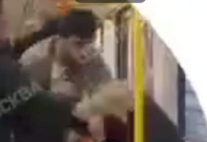 На таджика напавшего на пенсионерку, всё-таки возбудили уголовное дело, помог общественный резонанс, на который отреагировал Бастрыкин Следственный комитет возбудил уголовное дело за хулиганство. Бастрыкин поручил доложить о ходе расследования дела, сообщили в СК. Как оказалось, 21-летний Ибодуллозода уже имеет российское гражданство.Когда таким асоциальным элементам, кое-как знающим русский язык, раздают гражданство России в промышленных масштабах, ценность гражданства не просто обесценивается, а аннигилируется. Новости из мира вечной борьбы
