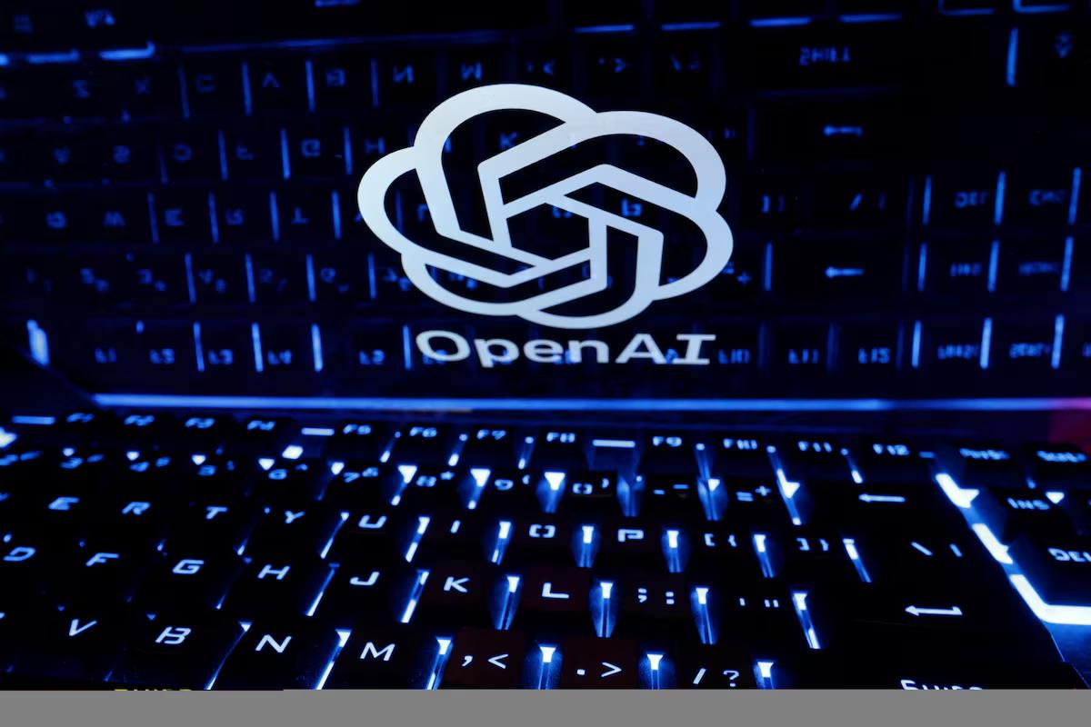 OpenAI покупает Windsurf за $3 млрд OpenAI согласилась приобрести Windsurf ранее Codeium — инструмент для AI-кодинга и конкурент Cursor. Это крупнейшая сделка в истории компании. Ранее OpenAI пыталась купить Anysphere создателя Cursor , но не договорилась. Альтман заявлял, что их ИИ входит в топ-50 кодеров мира. Почему же не создали свой Windsurf?