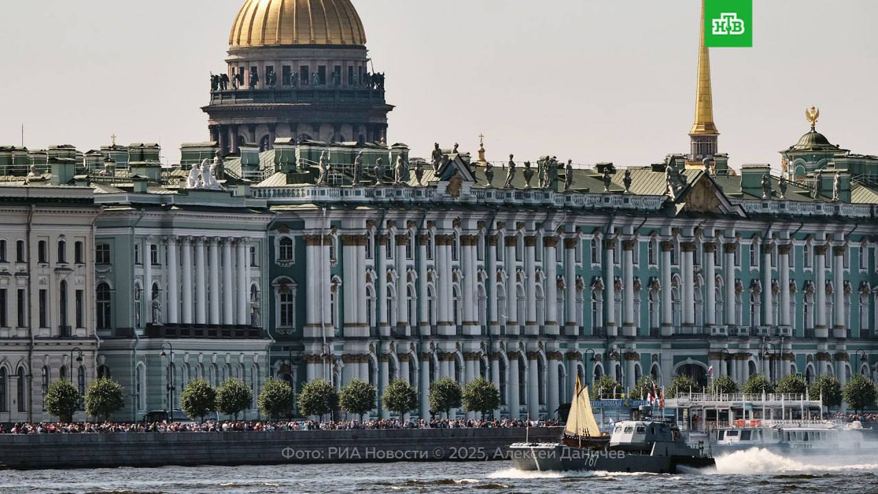 Из Эрмитажа сегодня пришлось эвакуировать посетителей В музей пришло сообщение о минировании Сейчас на месте работают саперы и росгвардейцы Подписаться на НТВ Петербург Буст канала