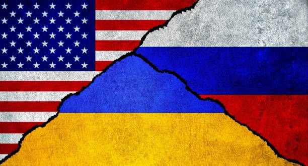 Президент Украины Владимир Зеленский: Президент США Дональд Трамп может поставить президента России Владимира Путина на колени, ему нужно это почувствовать   В интервью американскому изданию "New York Times" пересидент Украины заявил, что российский лидер не собирается идти на компромиссы ради окончания войны.   Но у Трампа есть сила заставить его капитулировать – достаточно ускорить жесткие санкции, чтобы спровоцировать социальный взрыв в России.  СТАРШИЙ ИНСПЕКТОР