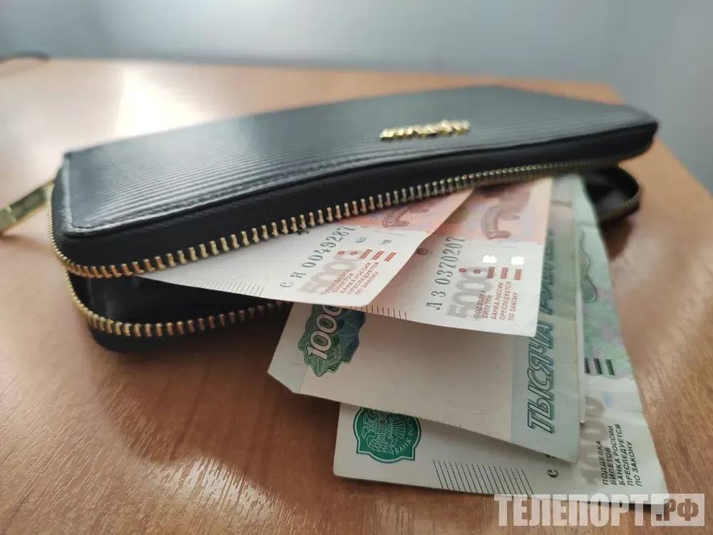 Пенсионные выплаты какие назначаются автоматически а какие требуют заявления Доплата за иждивенцев до 2969 рублей требует подачи заявления в СФР Многие федеральные выплаты пенсионерам сегодня назначаются автоматически но некоторые из них все еще требуют подачи заявления Об этом агентству Прайм сообщил Валерий Тумин член Экспертного совета по развитию цифровой экономики при Комитете Госдумы по экономической политике Подробности