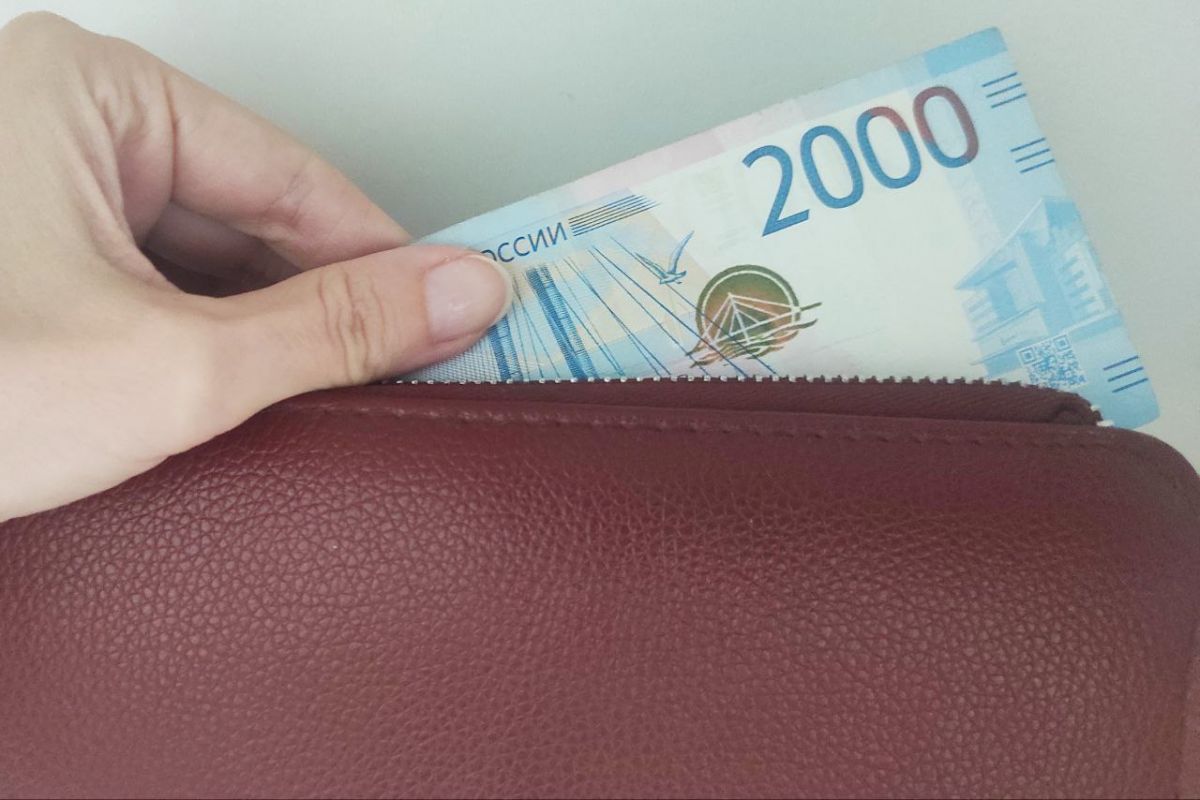 Более 6 тысяч калужских семей получили пособие при рождении ребенка в 2025 году kaluganews ru fn 1789977 html В 2025 году семьи Калужской области получат пособия при рождении ребенка на общую сумму более 165 млн рублей Узнайте кто и как может оформить выплату в нашем материале Прислать новость Подписаться