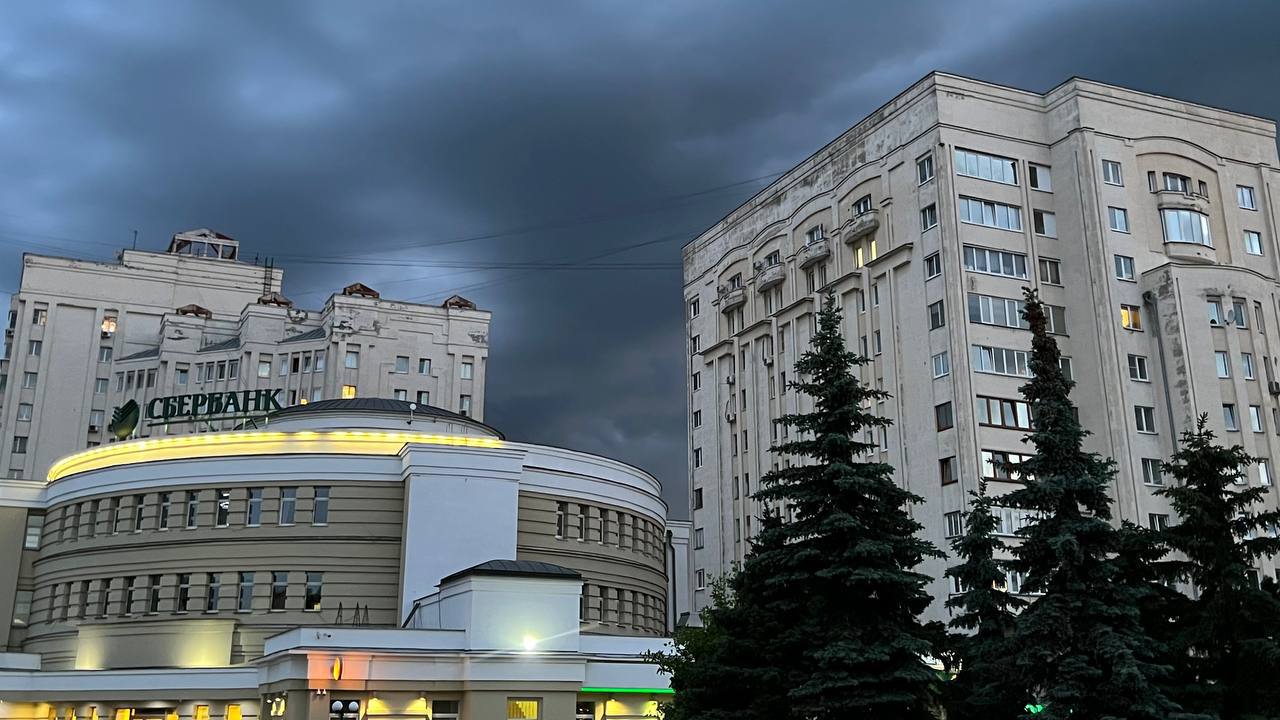 Череда ливней с грозами обрушится на Владимирскую область с 14 июля С 14 по 16 июля ожидаются дожди. А с 17 по 19 число – мощные ливни с грозами. При этом заметного похолодания ожидать не стоит. На рабочей неделе термометры покажут от +25 до +27 градусов днем, а в выходные – по 22 градуса тепла. Подписаться Написать в редакцию