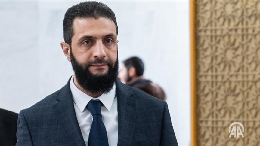 Президент Сирии Ахмед аш Шараа отложил визит в Германию Ожидавшийся 19 20 января визит президента Сирии Ахмеда аш Шараа в Берлин отложен Как сообщили немецким СМИ в администрации федерального канцлера Германии решение связано с внутриполитической ситуацией в Арабской Республике В рамках визита планировались встречи президента Сирии с федеральным президентом Германии Франком Вальтером Штайнмайером и федеральным канцлером Фридрихом Мерцем Подробнее на нашем сайте v aa com tr 3803557 24 7 в сутки с Агентством Анадолу