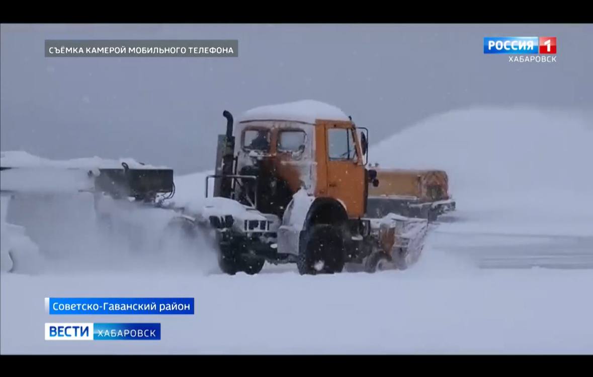 На ликвидацию последствий снегопада в крае вышли все оперативные службы  Репортаж ГТРК