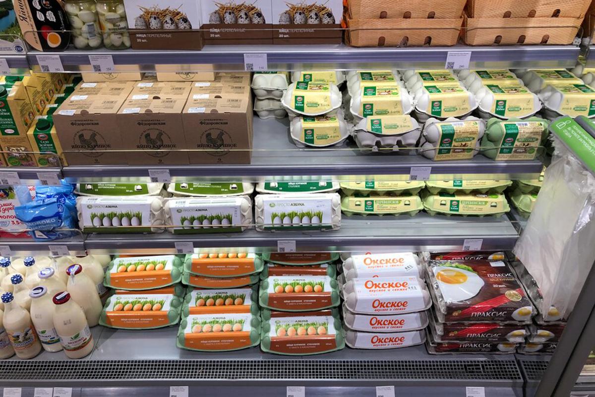 Цены на продукты питания снова пойдут вверх в 2026 году Об этом сообщил Ридусу финансовый аналитик Михаил Беляев В преддверии Нового года ритейлеры неожиданно снизили цены на ряд продуктов питания Куриные яйца подешевели на 17 7 22 картофель на 24 27 мандарины на 15 25 сахар и крупы на 3 5 а помидоры на 16 Как только ритейлеры избавятся от так называемых излишков цены вновь поползут вверх указал Беляев   www ridus ru n 755724 ridusnews