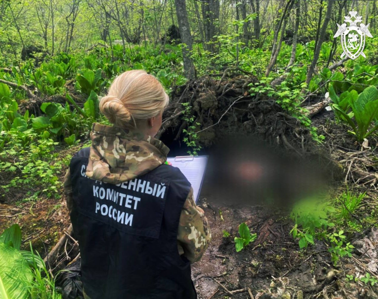 В лесу под Южно-Сахалинском нашли тело мужчины — проводится проверка В районе Южно-Сахалинска в лесном массиве было обнаружено тело 41-летнего мужчины. На место выехали следователи. Следственный комитет организовал доследственную проверку. Сейчас устанавливаются все обстоятельства случившегося. Тело направлено на судебно-медицинскую экспертизу — именно она покажет, что стало причиной смерти. Итоги проверки определят, будет ли возбуждено уголовное дело. Источник: СУ СК РФ по Сахалинской области #Местное Прислать новость Буст